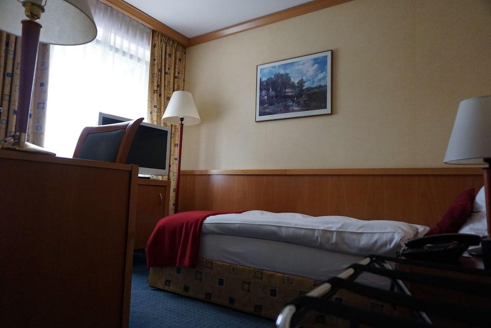 Hotel Rallye & Entrees Aux Bains De La Gruyere Bulle Eksteriør bilde